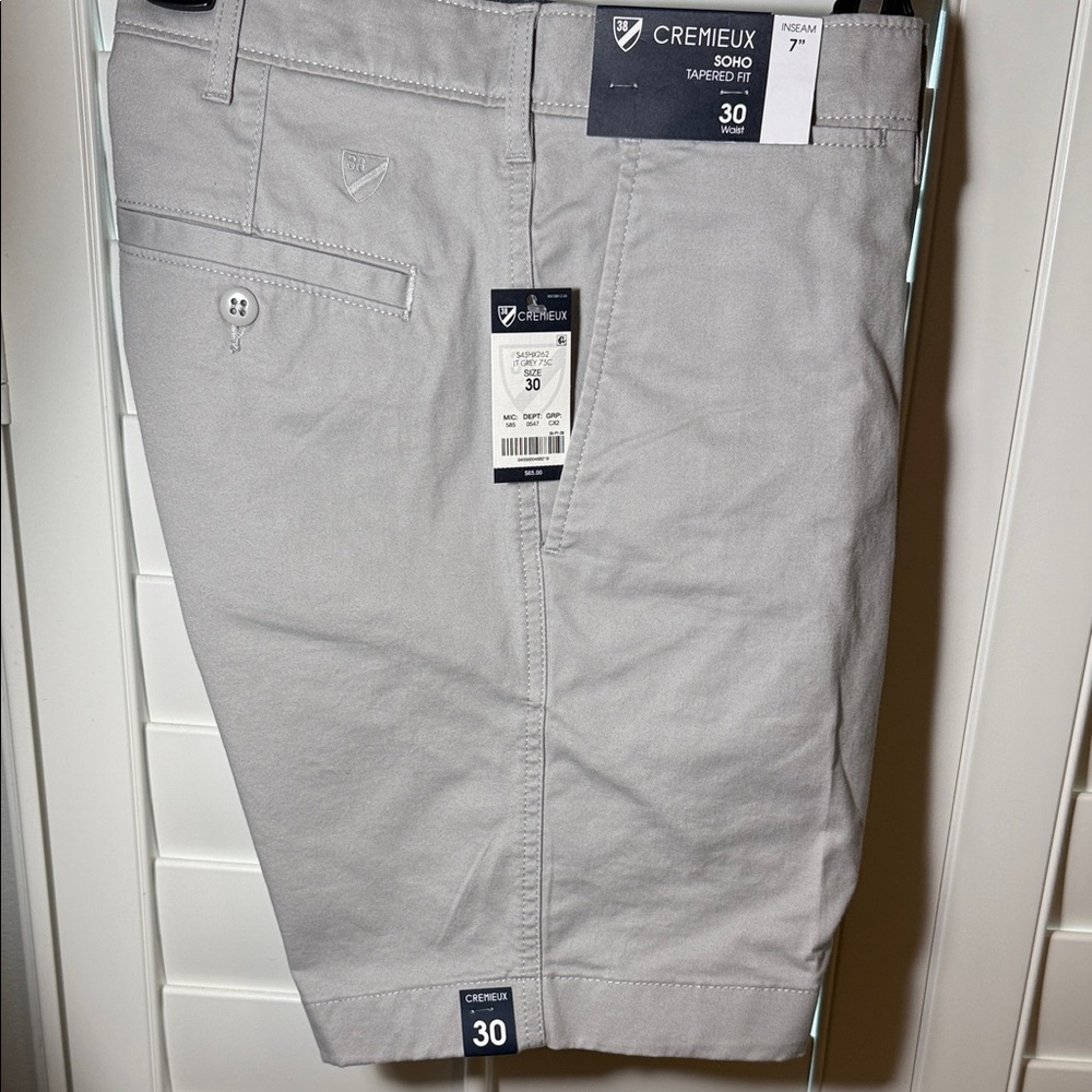 NWT Men’s 30 waist Blue label Daniel Cremieux Men's Light Gray Flat Front Shorts